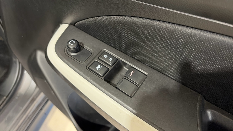 Suzuki Swift 1.2 Dualjet Attitude 5dr Petrol Hatchback